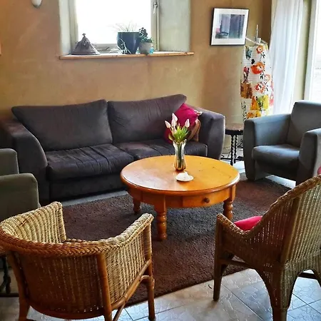 Holistic Eco-Community Vlierhof - Alcohol Restricted Homestay szállás